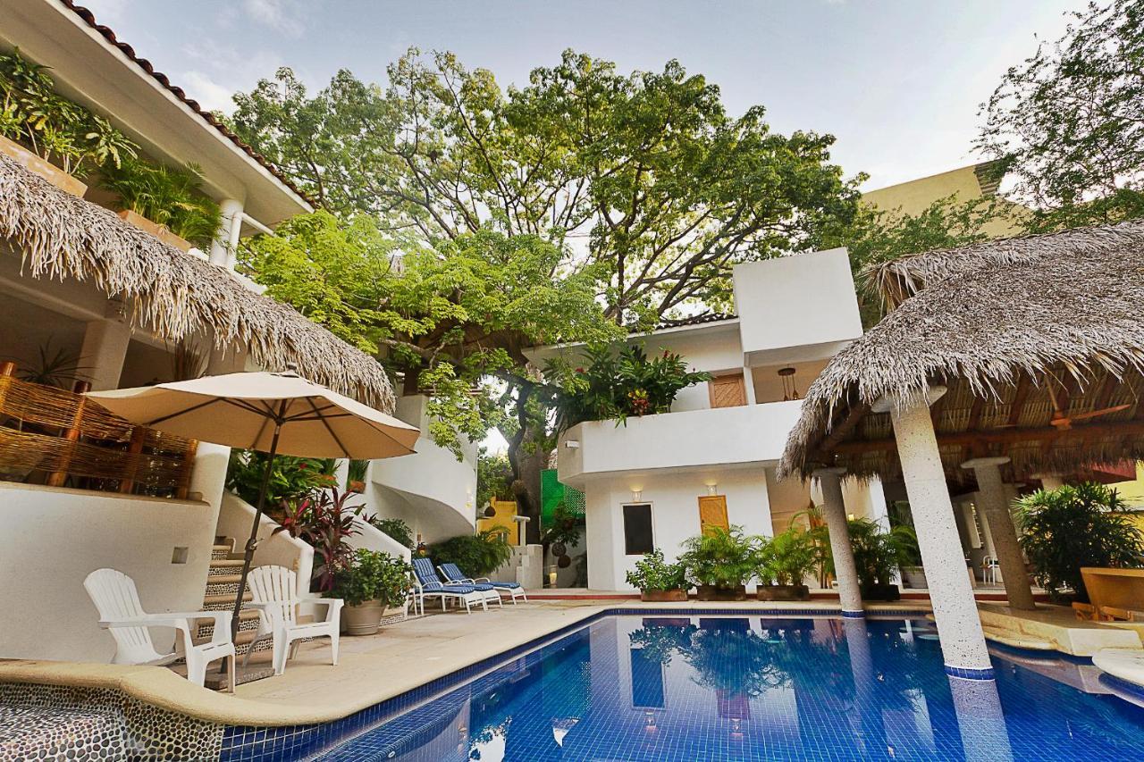 Villas Naomi Zihuatanejo Exterior photo