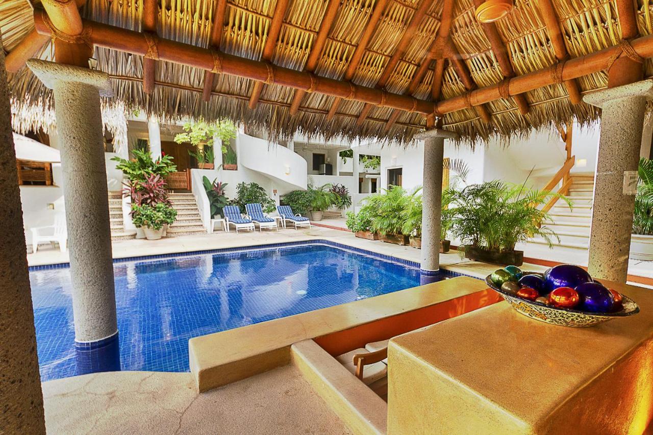 Villas Naomi Zihuatanejo Exterior photo