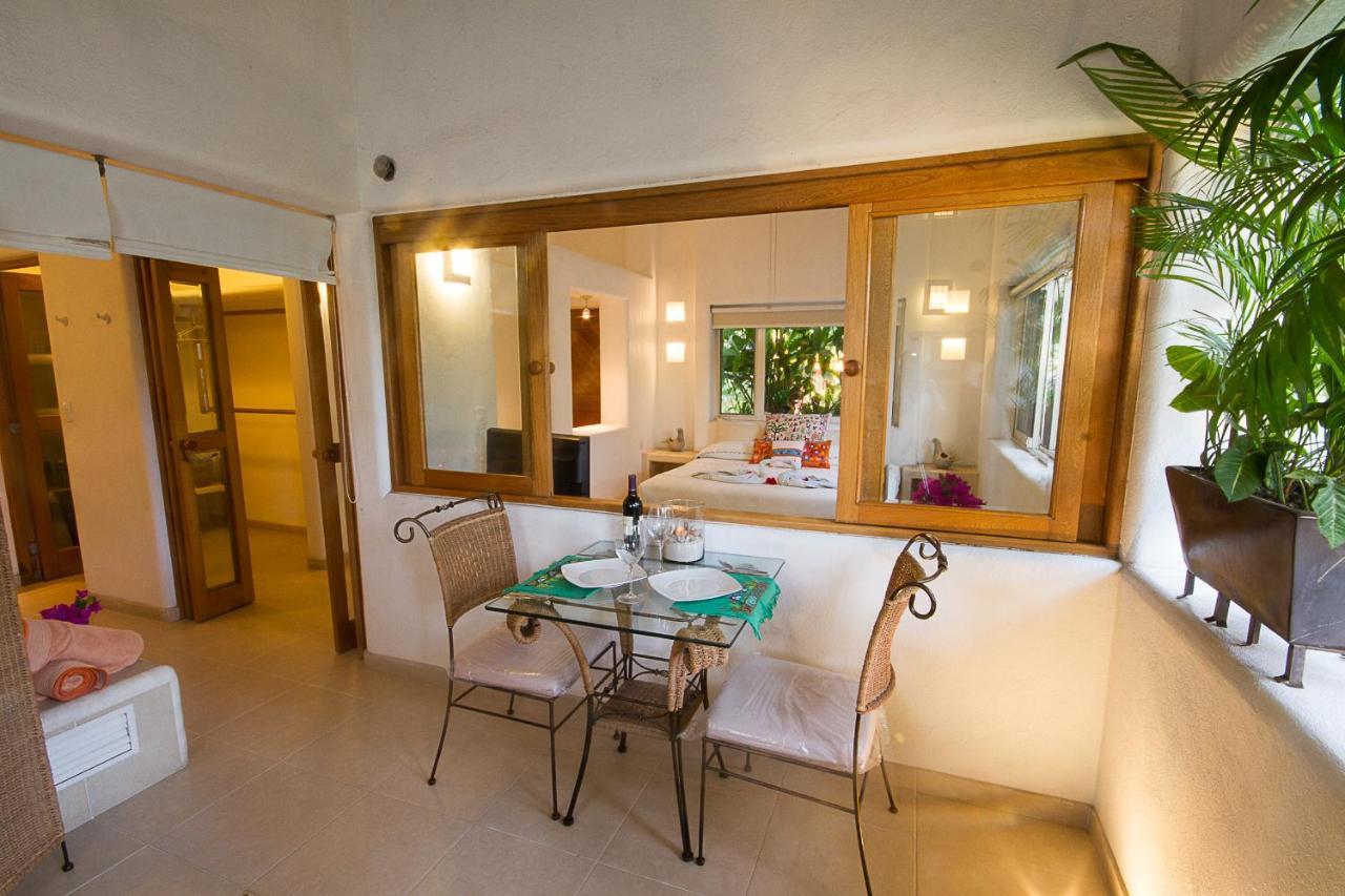 Villas Naomi Zihuatanejo Exterior photo