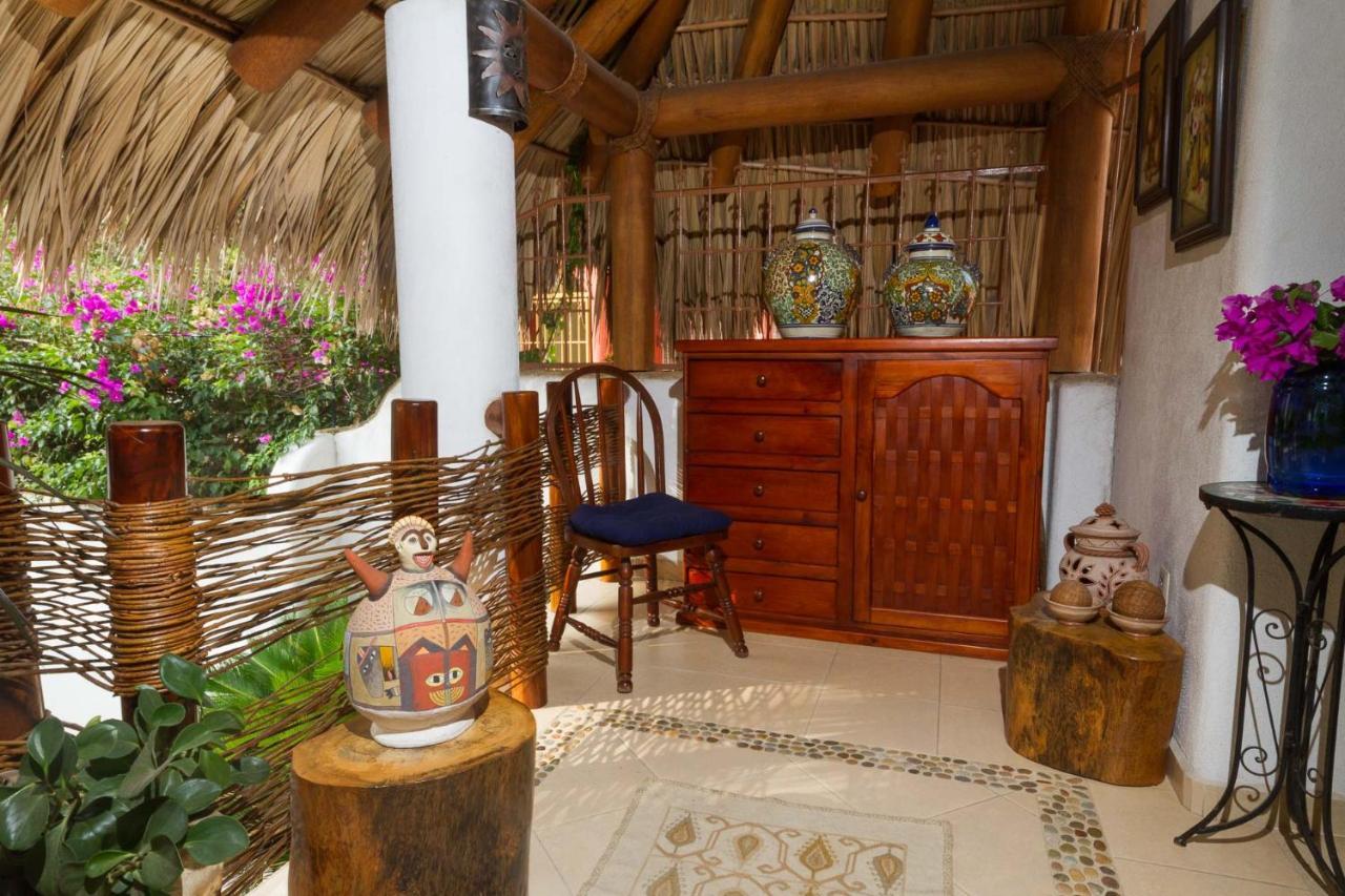 Villas Naomi Zihuatanejo Exterior photo