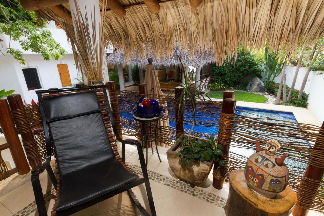 Villas Naomi Zihuatanejo Exterior photo