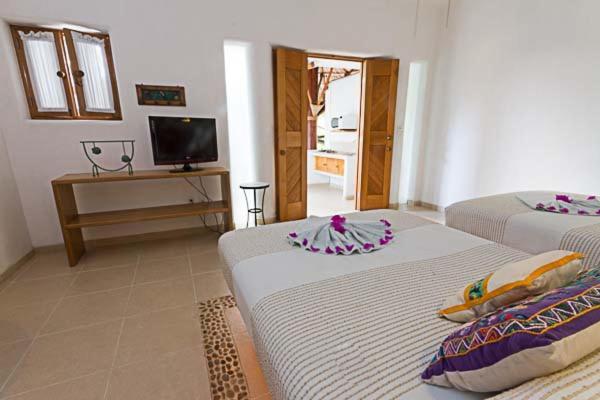 Villas Naomi Zihuatanejo Exterior photo
